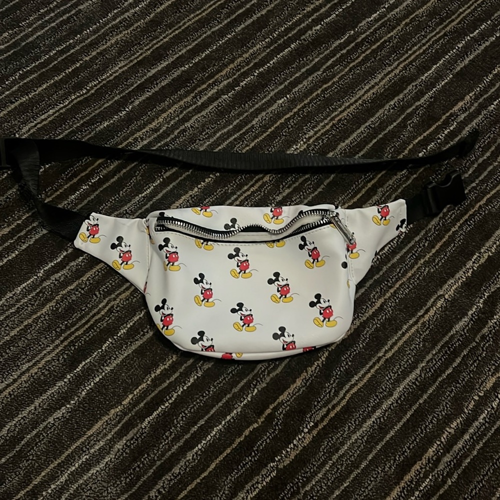 🐭 Disneyland Fanny pack limited edition RARE